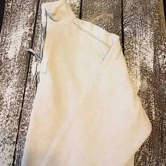 Paradise Collection zip up pullover - Picture 4 of 4